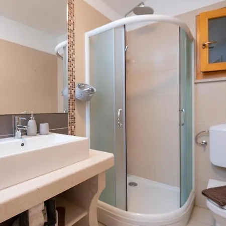 Ferienhaus Fuer 10 Personen In Blato, Dalmatien Sueddalmatien Blato (Korcula)